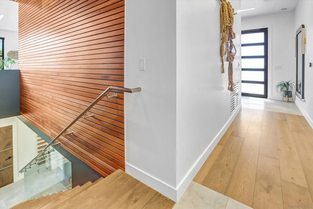 San Diego, California 92110, United States, 3 Bedrooms Bedrooms, ,4 BathroomsBathrooms,Residential,Active,92062