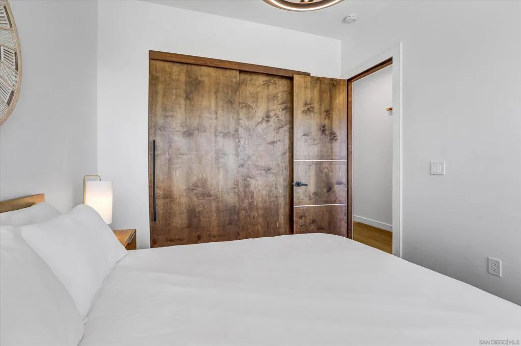 San Diego, California 92110, United States, 3 Bedrooms Bedrooms, ,4 BathroomsBathrooms,Residential,Active,92062