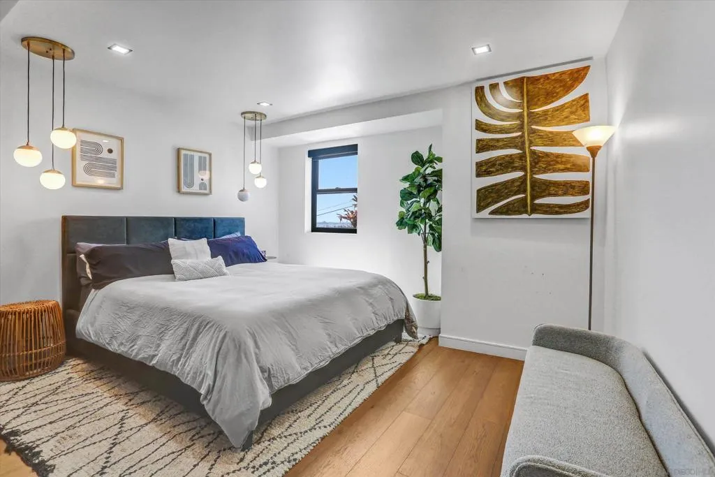 San Diego, California 92110, United States, 3 Bedrooms Bedrooms, ,4 BathroomsBathrooms,Residential,Active,92062