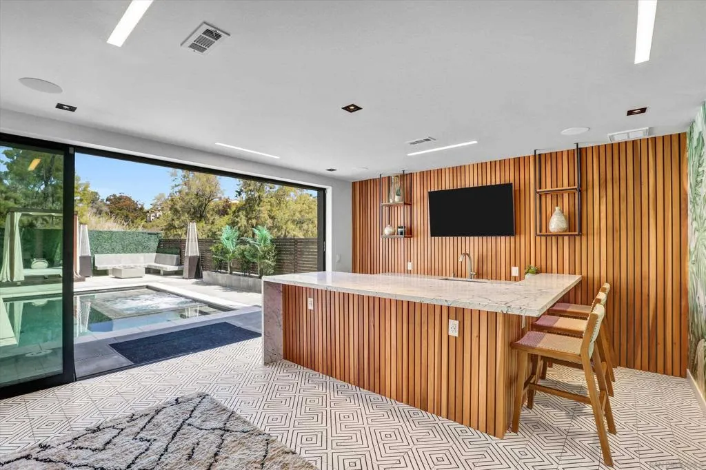 San Diego, California 92110, United States, 3 Bedrooms Bedrooms, ,4 BathroomsBathrooms,Residential,Active,92062