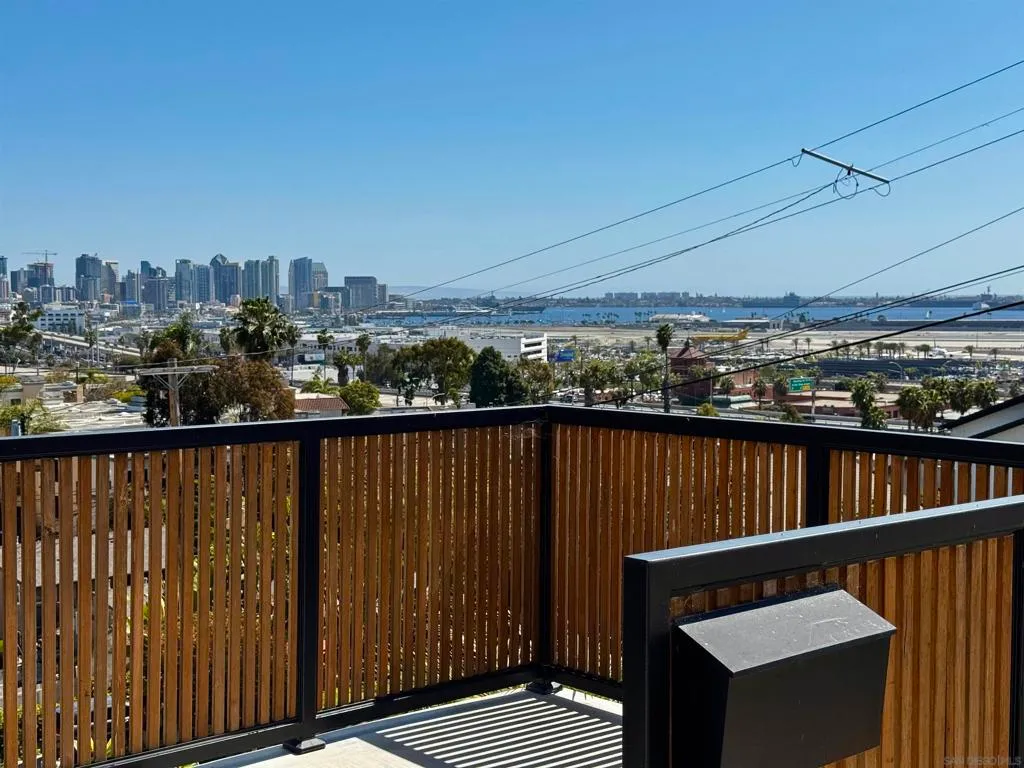 San Diego, California 92110, United States, 3 Bedrooms Bedrooms, ,4 BathroomsBathrooms,Residential,Active,92062