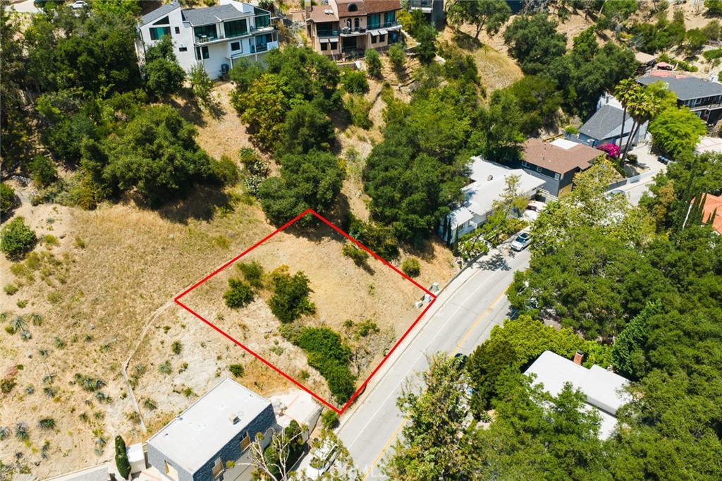 2589 E Chevy Chase Drive