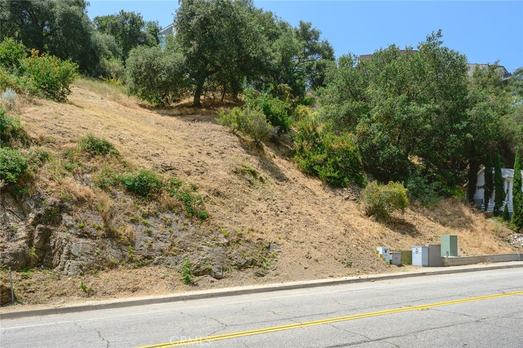 2589 E Chevy Chase Drive