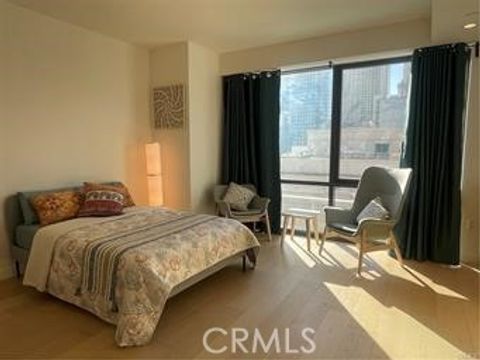 Photo of 400 S Broadway, Los Angeles, CA 90013 (MLS # WS26013561)