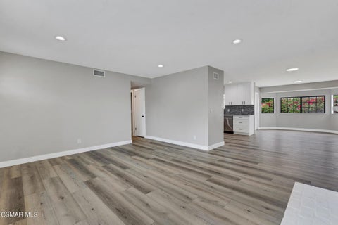 Tiny photo for 359 Garfield Rondo, Ventura, CA 93003 (MLS # 226004124)