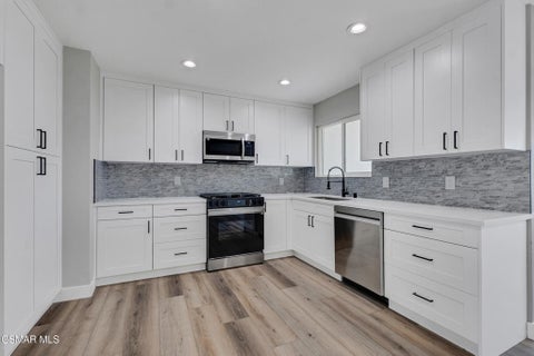 Tiny photo for 359 Garfield Rondo, Ventura, CA 93003 (MLS # 226004124)
