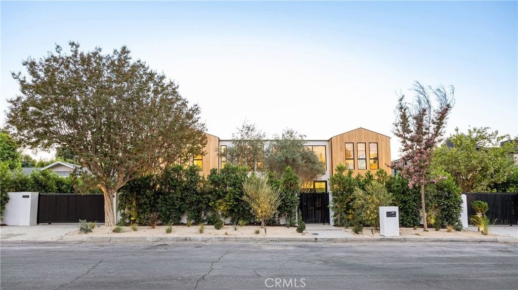 listing image 130725013078050684239