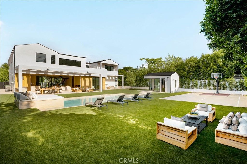 listing image 130722760288262333005