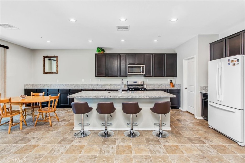 1156 Poinsettia Circle