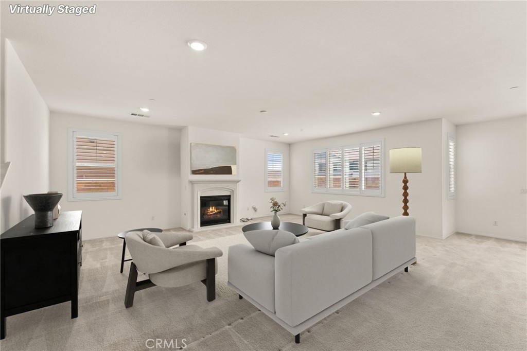 5562 Royal Oaks