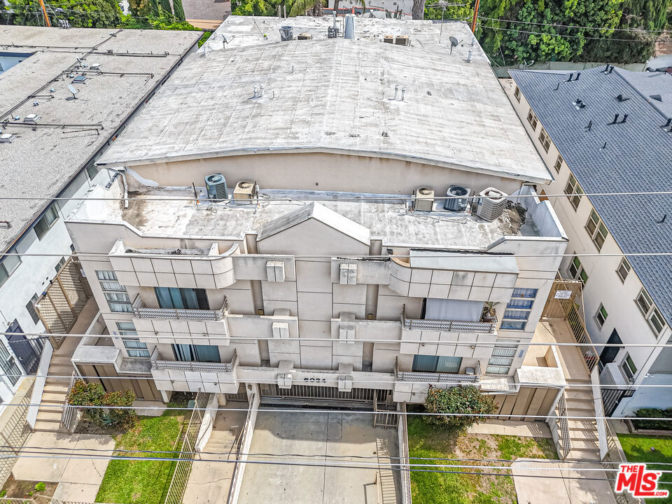 6034 Fulton Avenue