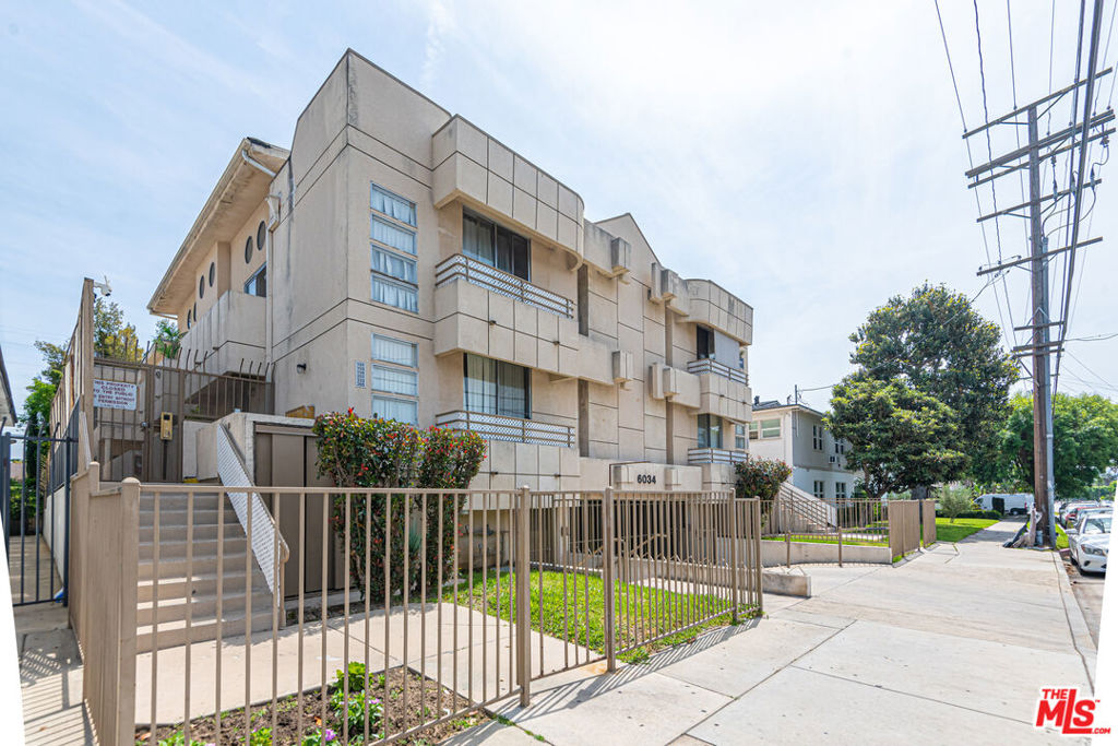 6034 Fulton Avenue