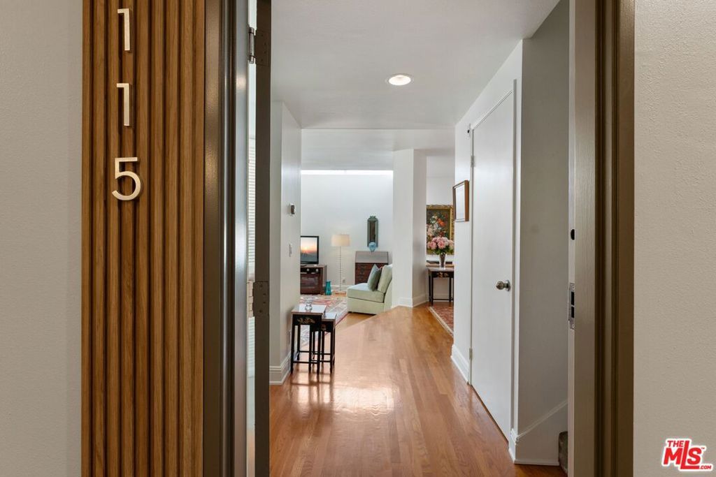 Photo of 520 S Barrington Avenue #115, Los Angeles, CA 90049 (MLS # 25590199)