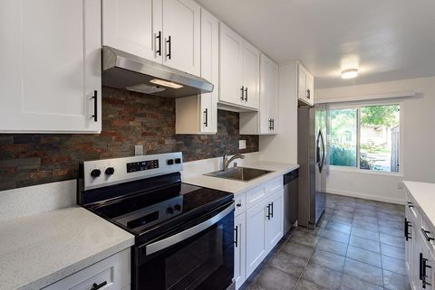 Photo of 2388 Grand Ave, San Diego, CA 92109 (MLS # 260017559SD)