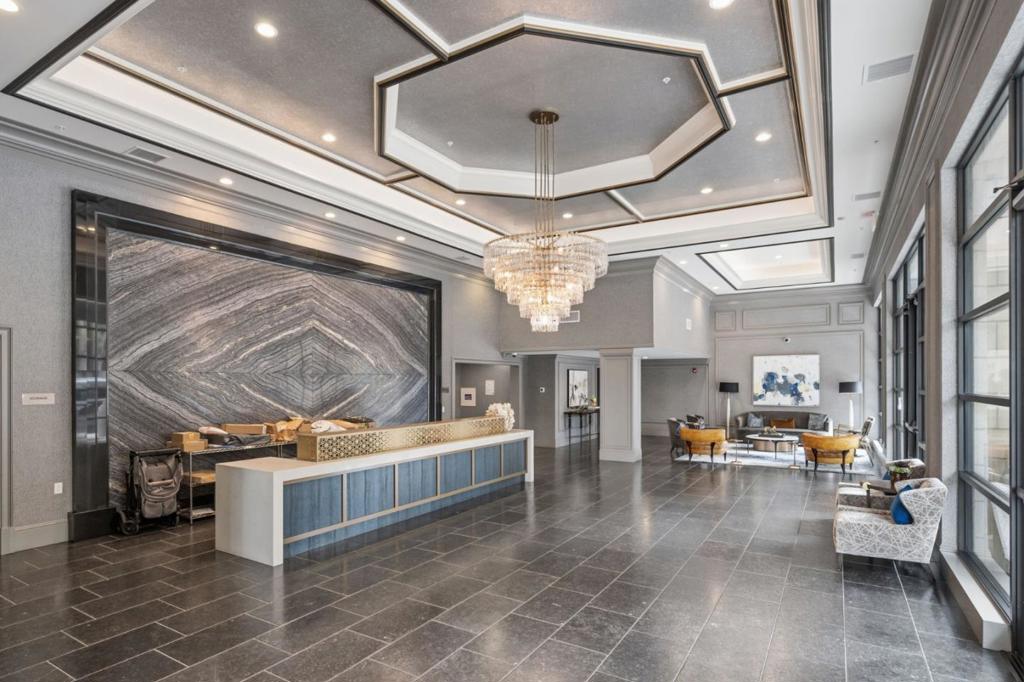 657 Walnut Street 303