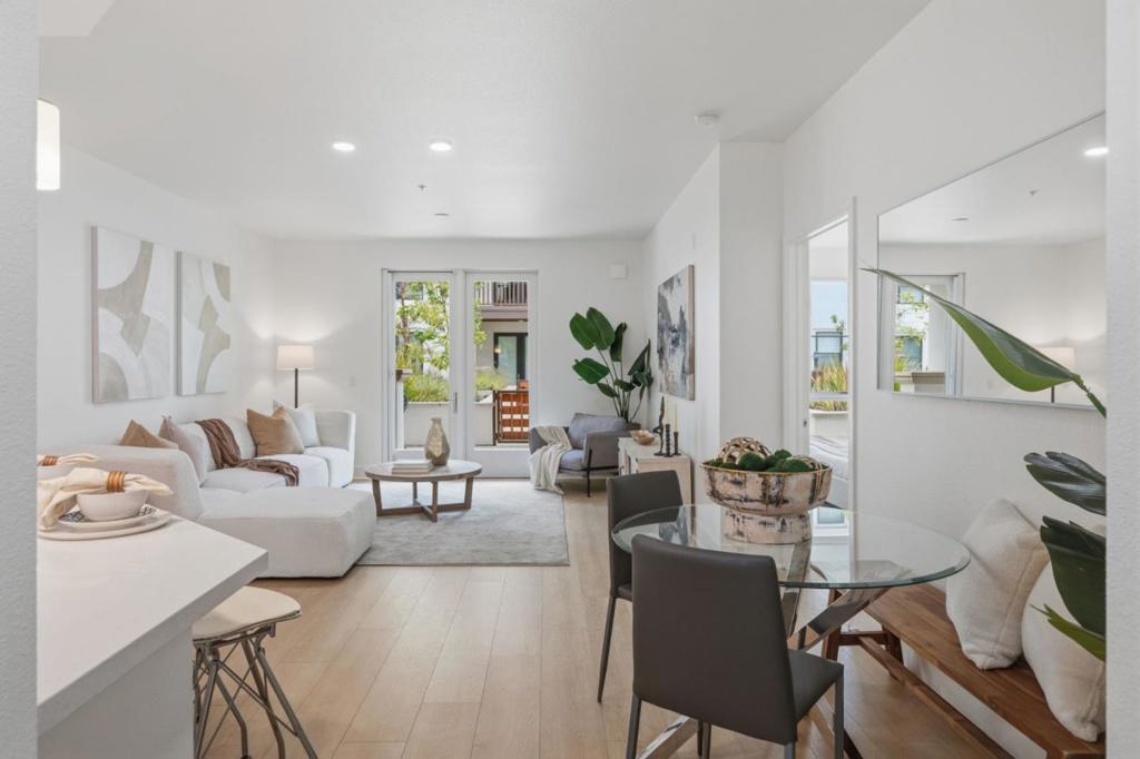 657 Walnut Street 303