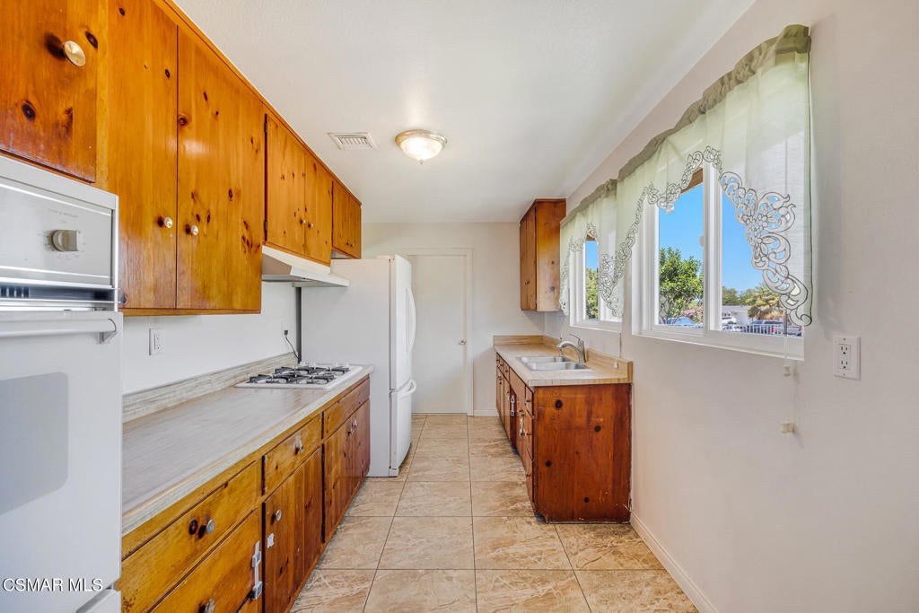 912 Calle Tulipan