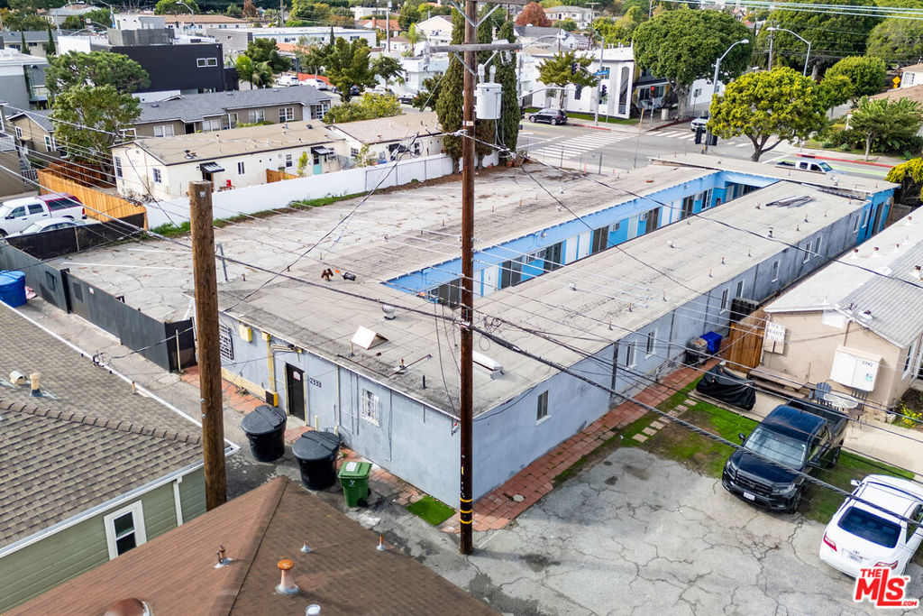 2338 Ocean Park Boulevard