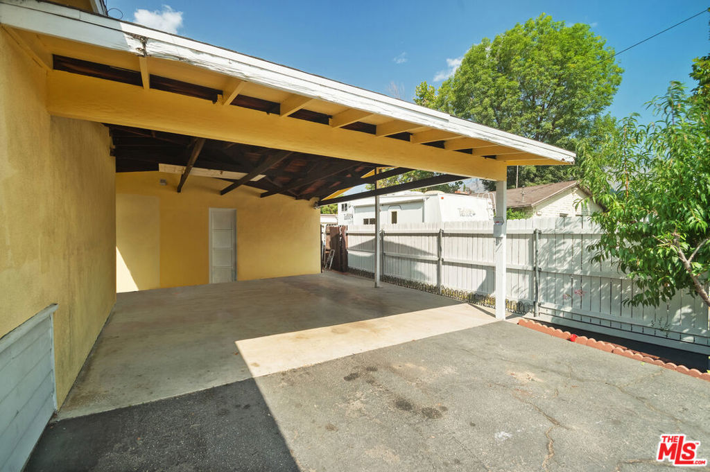 327 S Lincoln Place 2