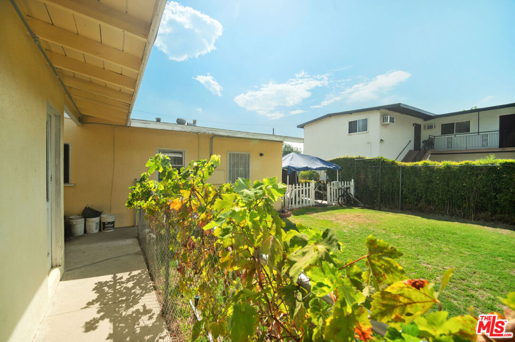 327 S Lincoln Place 2