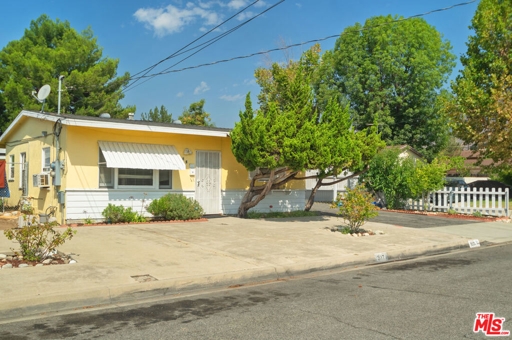 327 S Lincoln Place 2