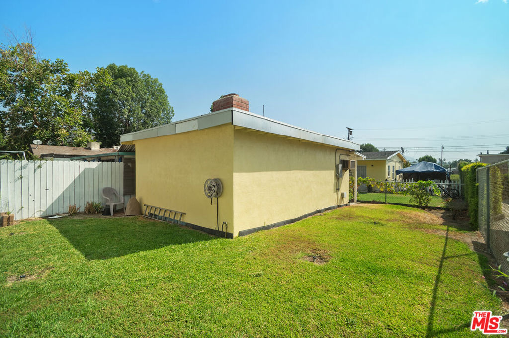 327 S Lincoln Place 2