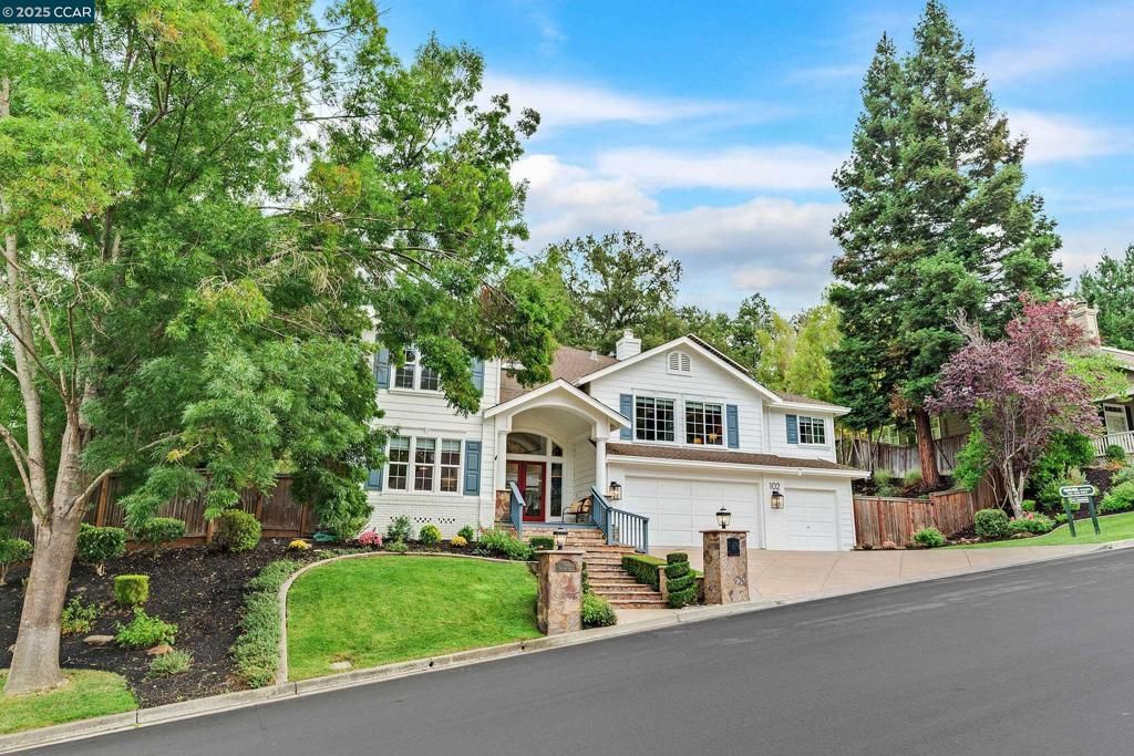 Photo of 102 Leafield Rd Rd, Danville, CA 94506 (MLS # 41112322)