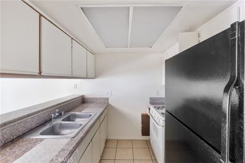 Photo of 2726 S Menlo Ave. Ave, Los Angeles, CA 90007 (MLS # WS26047845)