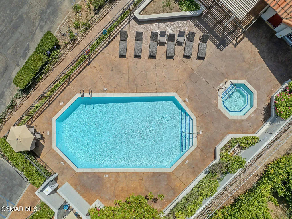 Westlake Village, California 91362, United States, 3 Bedrooms Bedrooms, ,3 BathroomsBathrooms,Residential,Active,161110