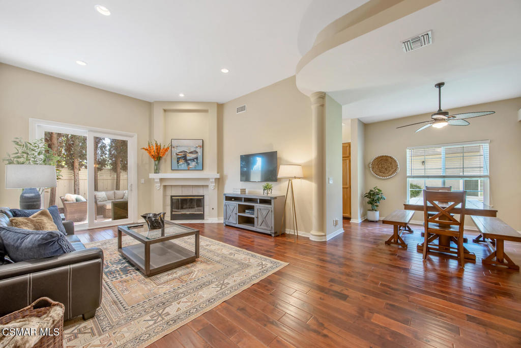 3109 E Hillcrest Drive