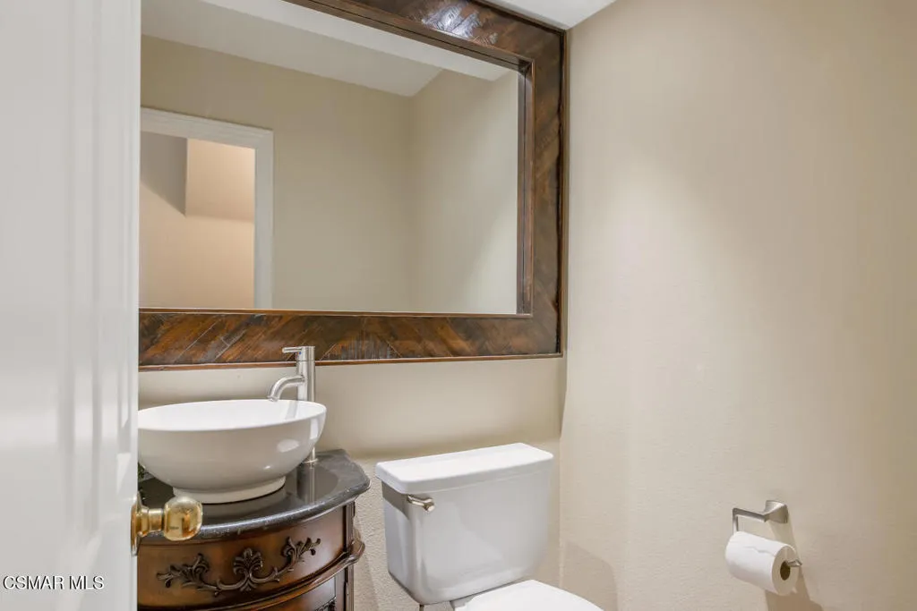 Westlake Village, California 91362, United States, 3 Bedrooms Bedrooms, ,3 BathroomsBathrooms,Residential,Active,161110