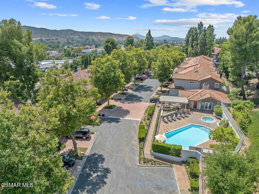 Westlake Village, California 91362, United States, 3 Bedrooms Bedrooms, ,3 BathroomsBathrooms,Residential,Active,161110