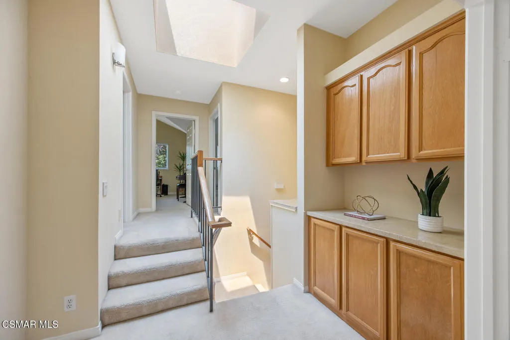 Westlake Village, California 91362, United States, 3 Bedrooms Bedrooms, ,3 BathroomsBathrooms,Residential,Active,161110