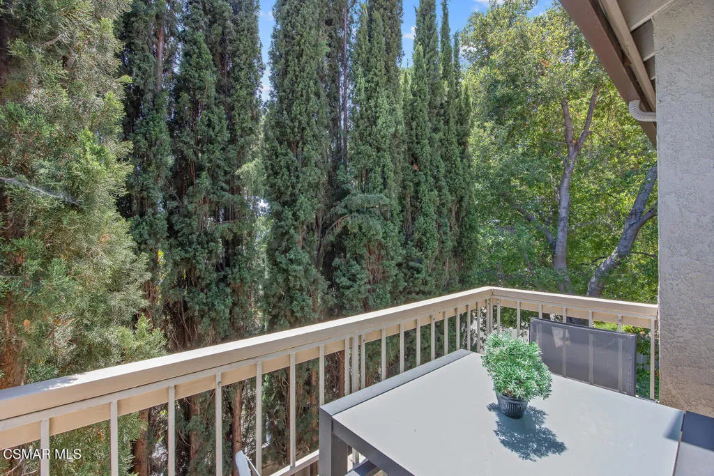 Westlake Village, California 91362, United States, 3 Bedrooms Bedrooms, ,3 BathroomsBathrooms,Residential,Active,161110