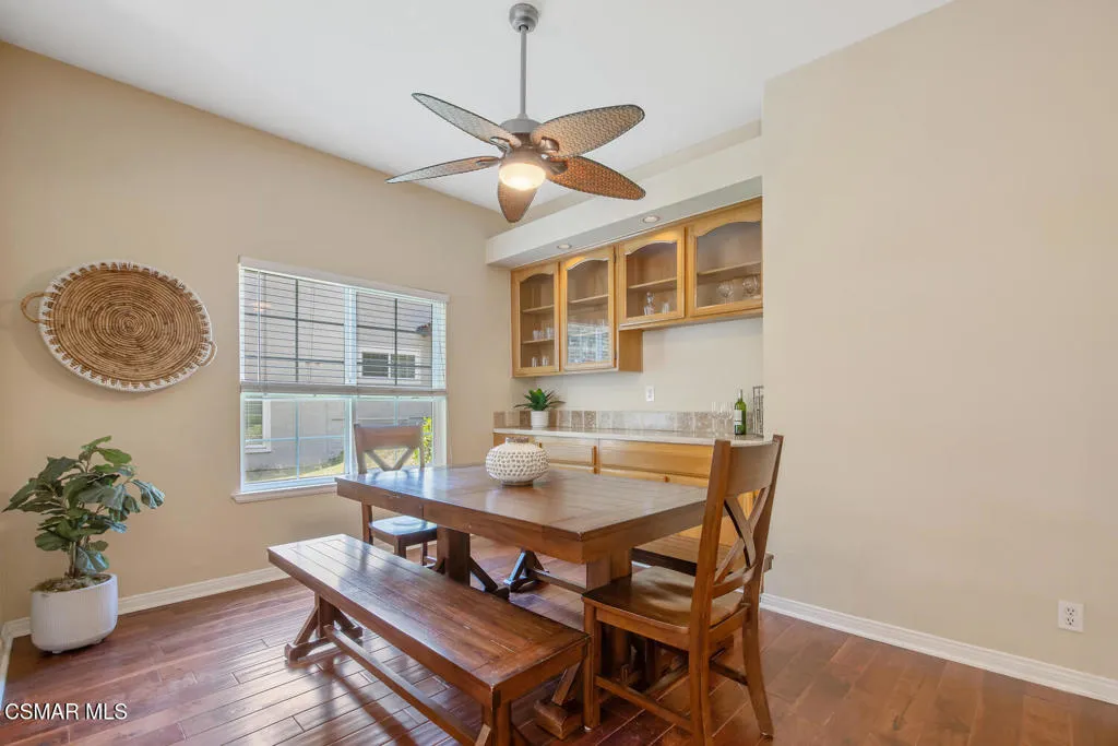 Westlake Village, California 91362, United States, 3 Bedrooms Bedrooms, ,3 BathroomsBathrooms,Residential,Active,161110