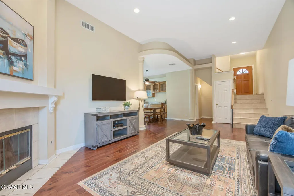 Westlake Village, California 91362, United States, 3 Bedrooms Bedrooms, ,3 BathroomsBathrooms,Residential,Active,161110