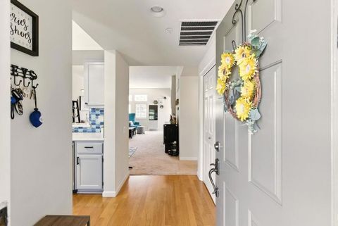 Photo of 633 Swallowtail Court, Brisbane, CA 94005 (MLS # ML82049599)