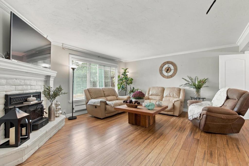 3675 Moon Place