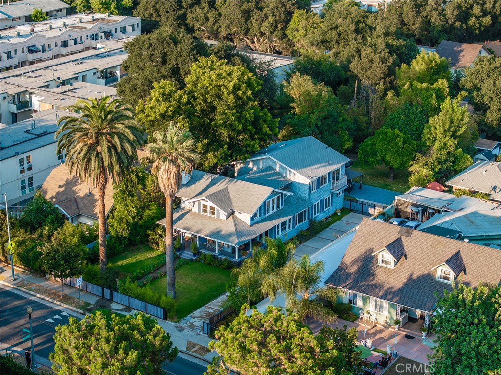 Properties 2 790 N El Molino Avenue
