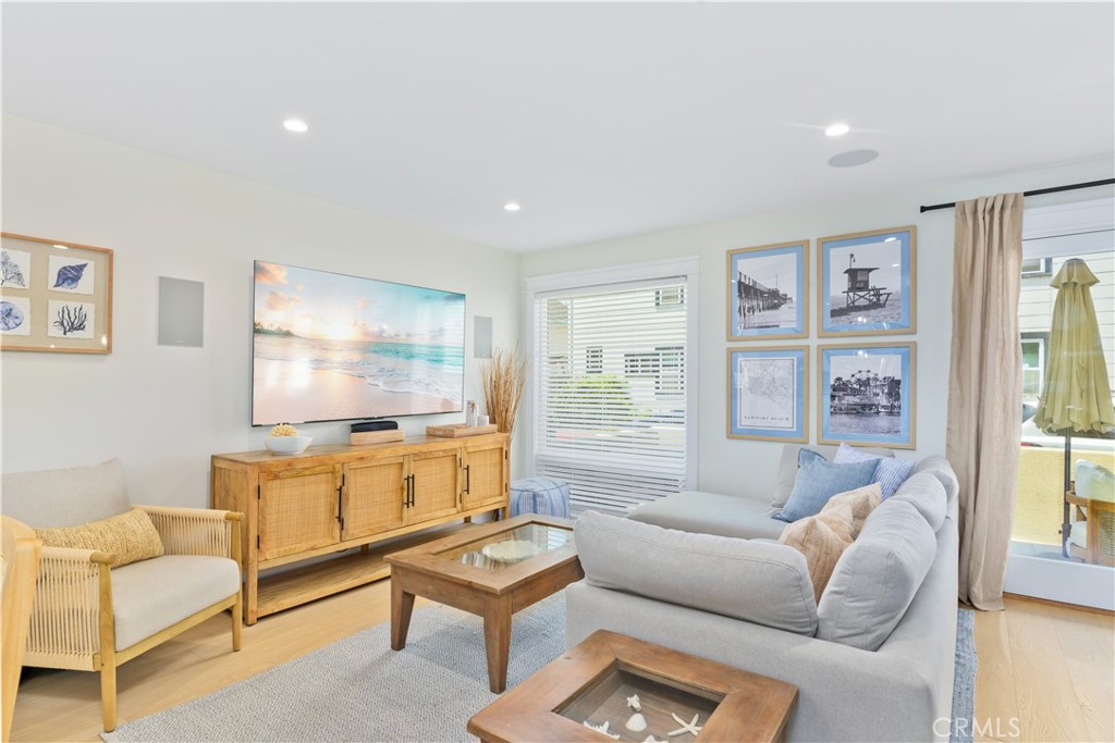 206 Adams Street 1