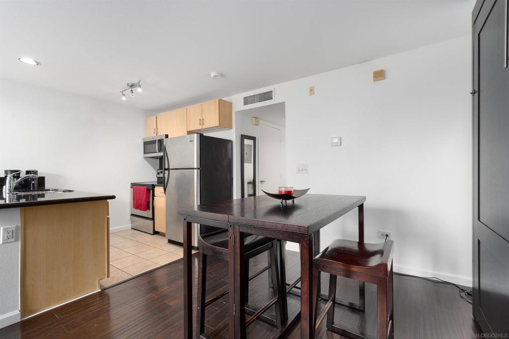 101 Market St. 307