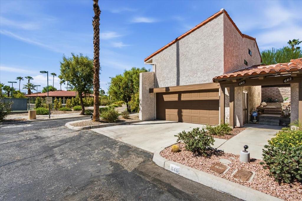 640 S Calle Petunia