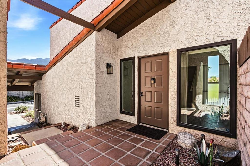 640 S Calle Petunia