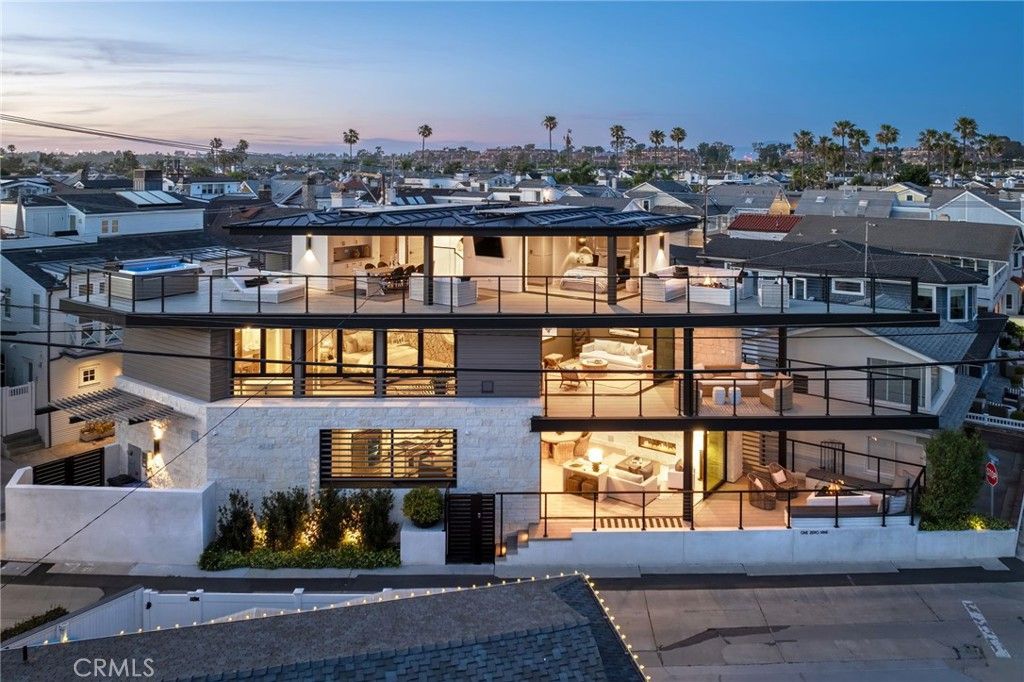 Photo of 109 Turquoise Ave, Newport Beach, CA 92662 (MLS # NP26084952)