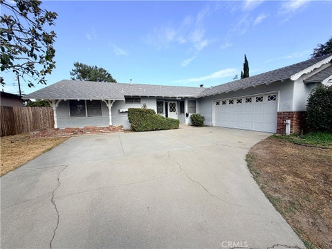 Photo of 680 N Magnolia Avenue, Upland, CA 91786 (MLS # CV26172831)