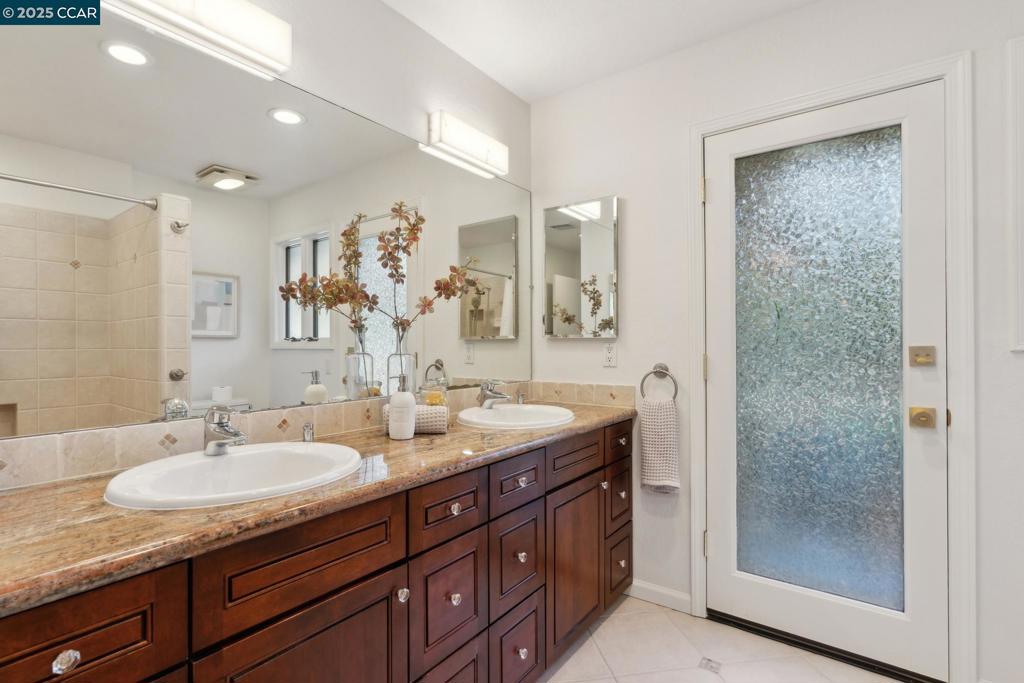 WALNUT HEIGHTS - Residential