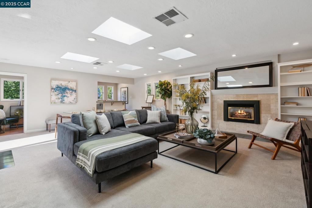 WALNUT HEIGHTS - Residential