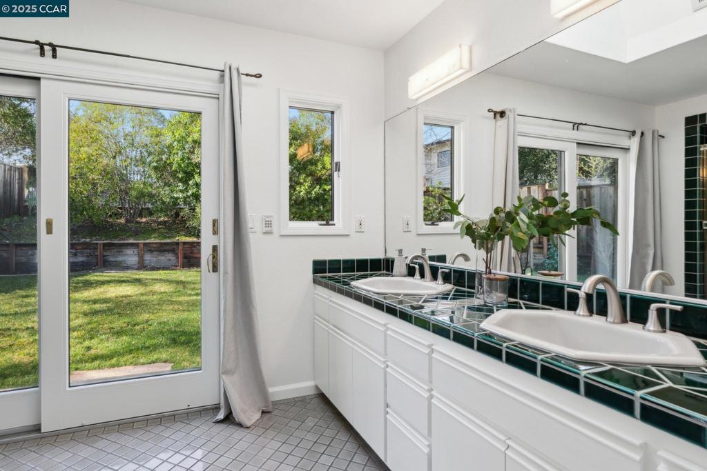 WALNUT HEIGHTS - Residential