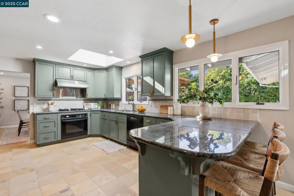 WALNUT HEIGHTS - Residential