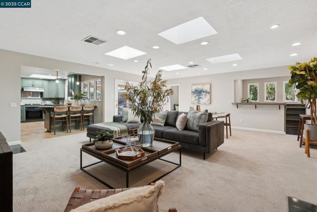 WALNUT HEIGHTS - Residential